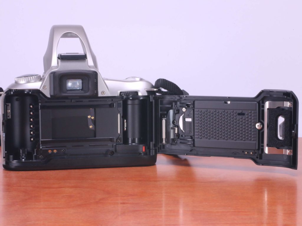Nikon U & U2 一眼レフフィルムカメラ の使い方 | Totte Me Camera